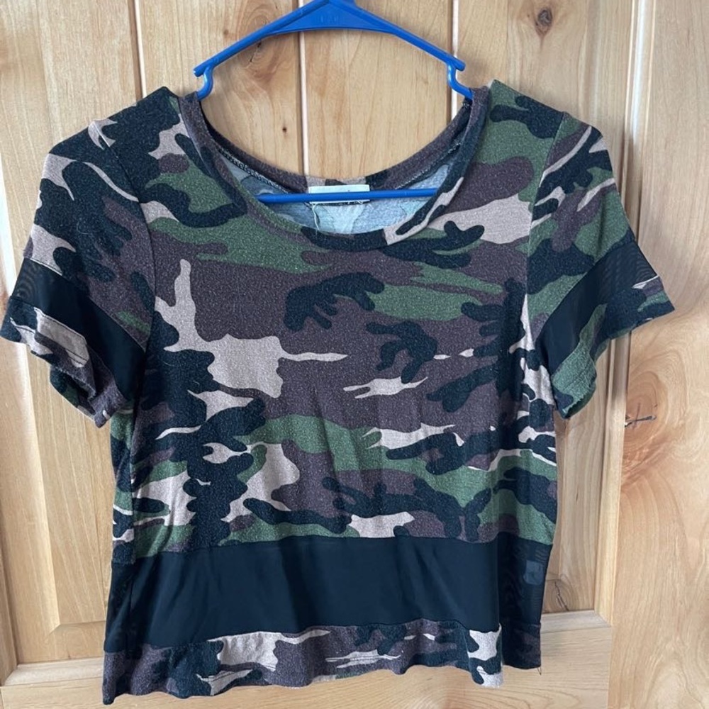 Camo crop top